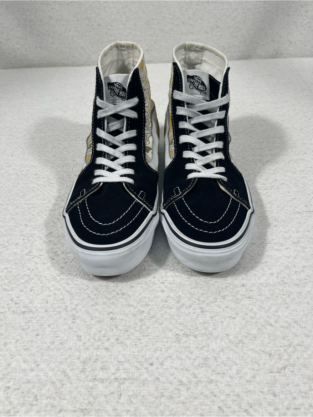 Vans Unisex High Top Lace-Up Sneakers Blk/Wht/Gold Heart Pattern. M-7/W-9.5.#527